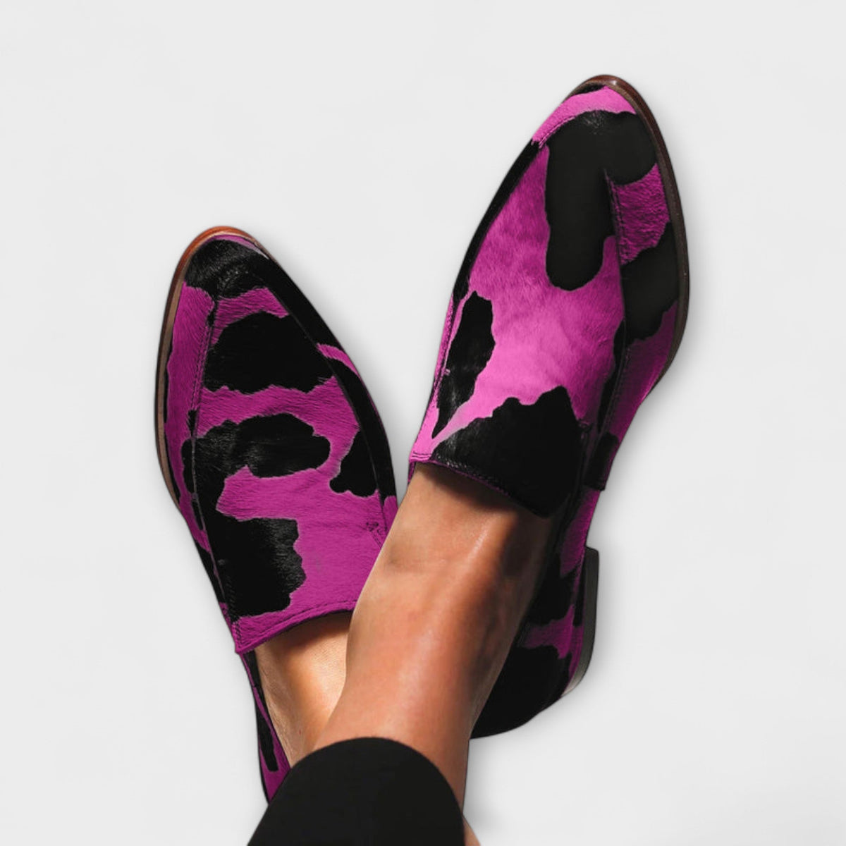 Paloma™ | Mocasines con Estampado de Vaca